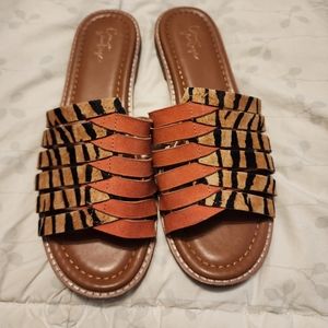Sandles